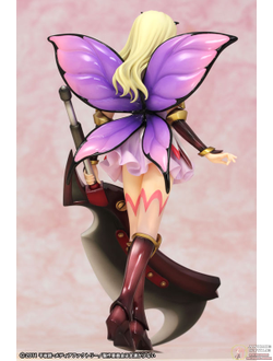 Фигурка 1/8 Сэна Касивадзаки (Kashiwazaki Sena Monster Hunter ver.)