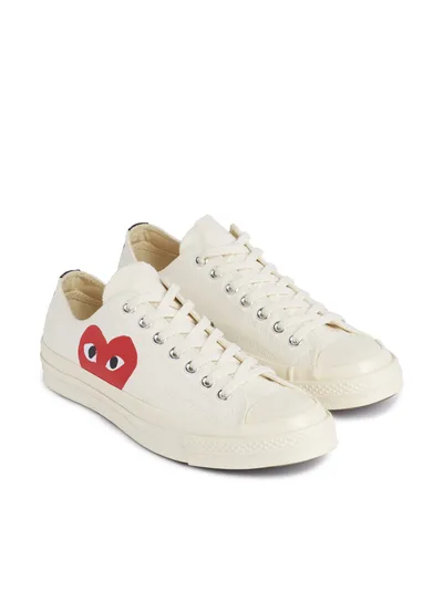 Converse Comme des Garcons Play белые низкие с сердечком