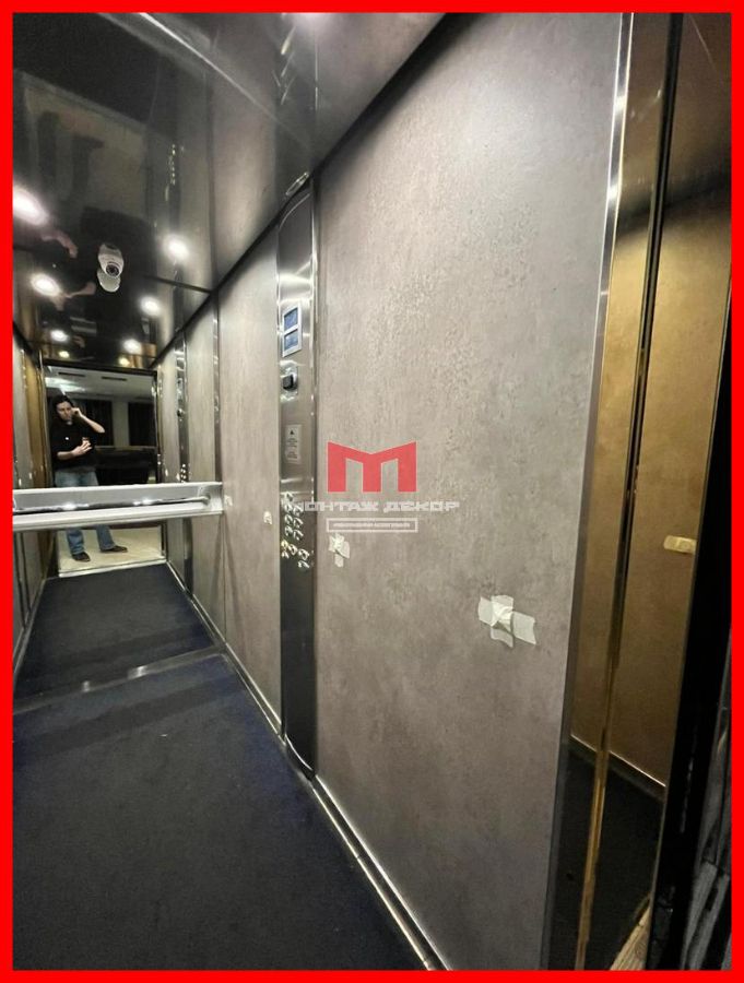 Оклейка лифта в Москве текстурной плёнкой SOIF под бетон