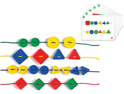 Шнуровка "Пуговицы" (3 формы, 2 размера, 4 цвета, 48 шт., 4 шнурка, 10 карточек).