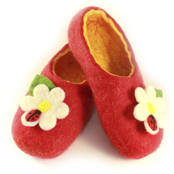 Купить детские войлочные тапочки «Божья коровка на ромашке»