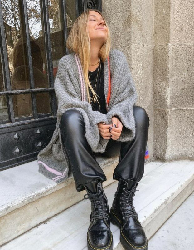 образ с ботинками Dr. Martens Jadon и курткой