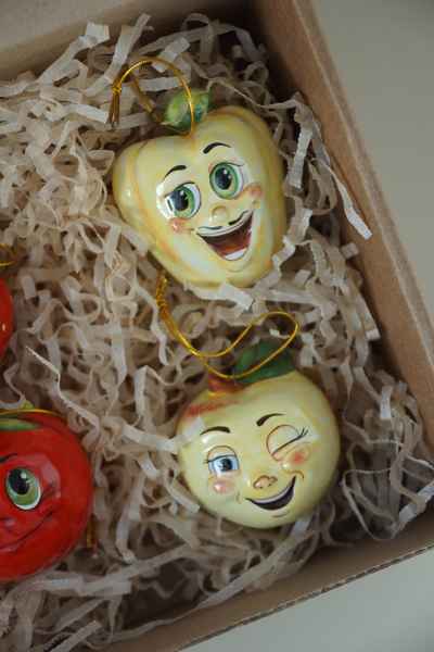 Комплект ёлочных игрушек "Фрукты-неФрукты"