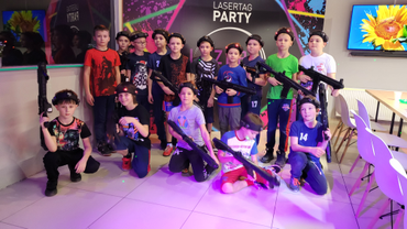 Отмечайте день рождения вместе с командой LAZERFRAG! Лазертаг-арены твоего уровня.