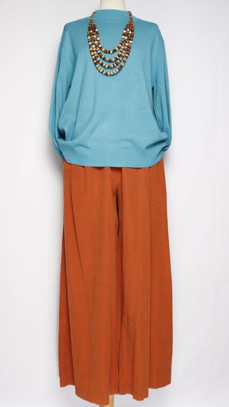 Брюки вельветовые"Палаццо защипы пояс" апельсин до 54