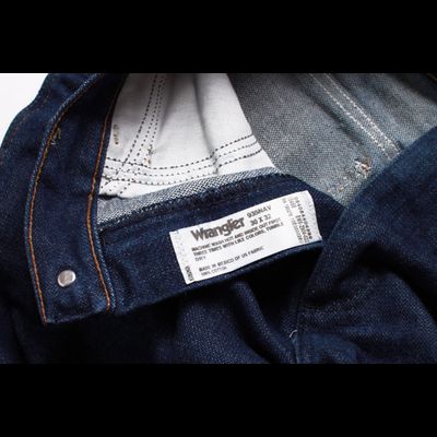 Джинсы 935 Wrangler® Cowboy Cut® Bootcut узкий крой (жёсткие)