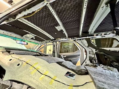 Шумоизоляция Toyota Fortuner / Тойота Фортунер