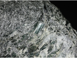 Актинолит в белом тальке, необработанный, дикий образец, Россия, Северный Кавказ, КЧР (145*110*60 мм, 1613 г) №37779