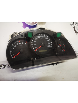 Щиток приборов на Тойоту Хайландер первого поколения