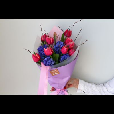Букет цветов на 8 марта № 703