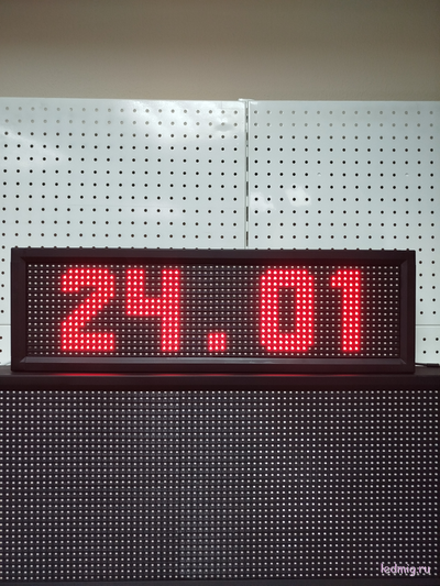 Уличные часы-[88:88]-дата-t-210х690мм (красный цвет)