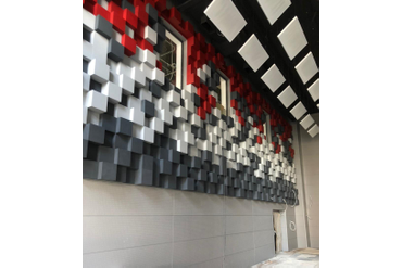 Смонтированные блоки. Готовый результат. Монтаж прошел довольно быстро, благодаря тому, что блоки с производства поставлялись полностью готовыми и окрашенными, со встроенной системой крепежа.