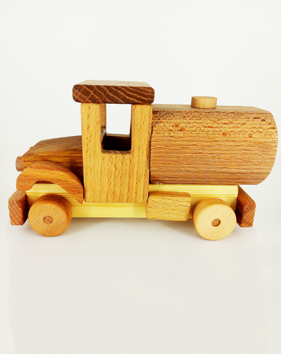 Грузовик "молочник"