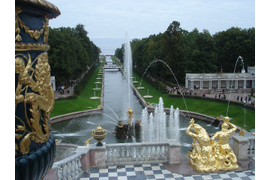 Петергоф и парк с фонтанами. Ораниенбаум