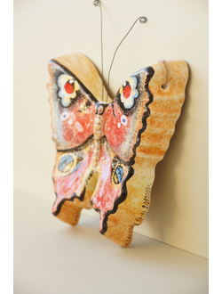 Бабочка большая