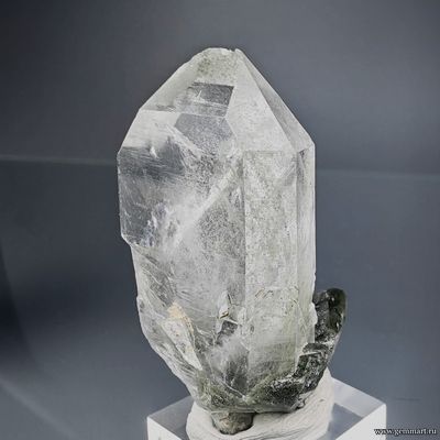 Горный хрусталь с включениями хлорита. Северная Осетия. 40*25*20мм