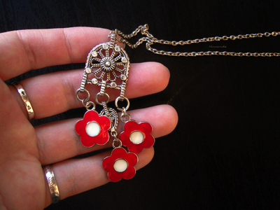 Подвеска в славянском стиле "Край алых цветов"