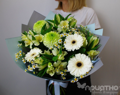 Букет цветов на 8 марта № 725