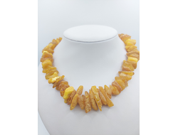 Лечебные бусы из крупного белого янтаря