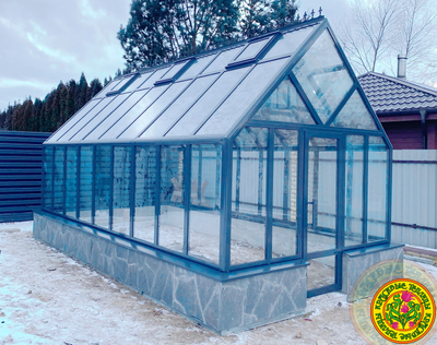 Купить теплицу Честерфилд Эталон из стекла для огорода