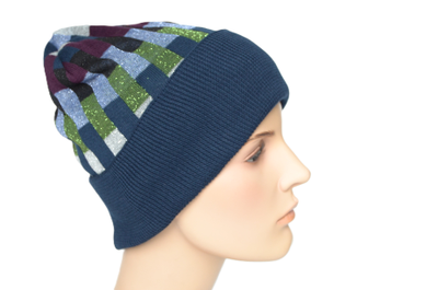 Весенняя шапка с отворотом