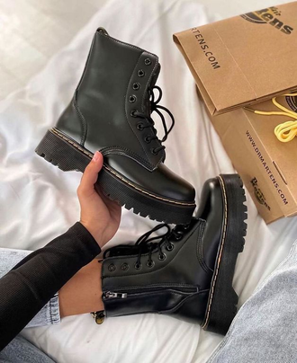 Ботинки Dr Martens Jadon Smooth на толстой подошве черные