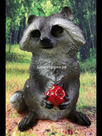 Енот с яблоком 25*20см    0,8кг    полистоун Россия  1152/012825