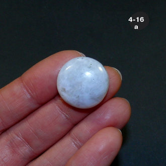 Лунный камень натуральный (кабошон) №4-16: пара - 41,7к - 19*18*7мм + 19*19*7мм