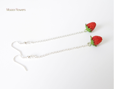 Серьги-цепочки "Лесная земляника" .