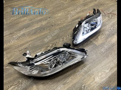 Фары Toyota Camry 40 в стиле Lexus бегающие (светлые)