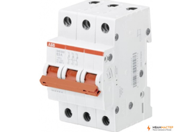 Установка трехполюсного рубильника в щитке квартиры ИВАНМАСТЕР