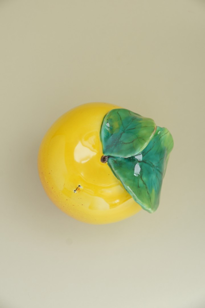 Яблоко с листом (желтое)