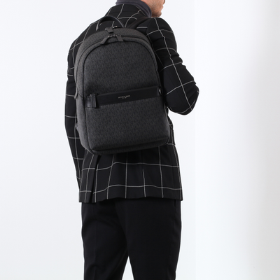 Мужской рюкзак Michael Kors тканевый цвет черный