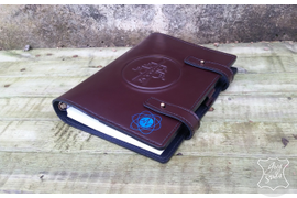 Тиснение логотипов, гербов и эмблем на коже