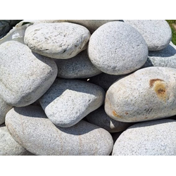 Валун гранитный белый