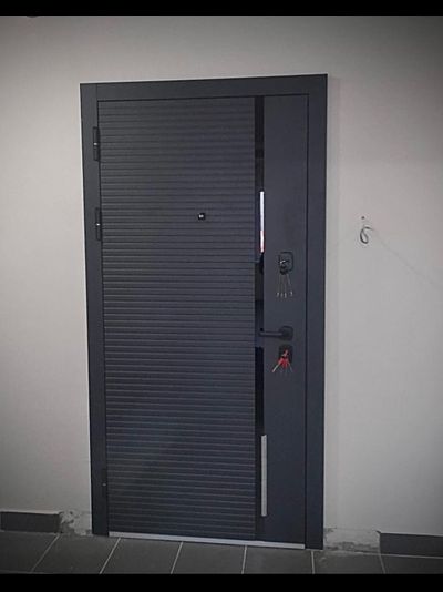 I-DOORS (РОССИЯ).  СТАЛЬ 1,5 мм/ ТРЕХКОНТУРНАЯ/ 2МДФ/ ГОРИЗОНТАЛЬ НЕО/ ГРАФИТ-ЭМАЛИТ БЕЛЫЙ/ ПОВЫШЕННАЯ ВЗЛОМОСТОЙКОСТЬ