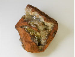 Адамин кристаллы на породе (лимонит), Мексика (53*38*23 мм, 47 г) №20781