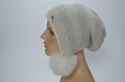 Шапка ушанка Vizio 1444 PP 66 белая с помпонами