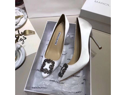 Женские туфли MANOLO BLAHNIK  белые