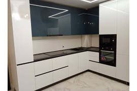 Кухня белая