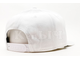Кепка без рисунка белая с прямым козырьком