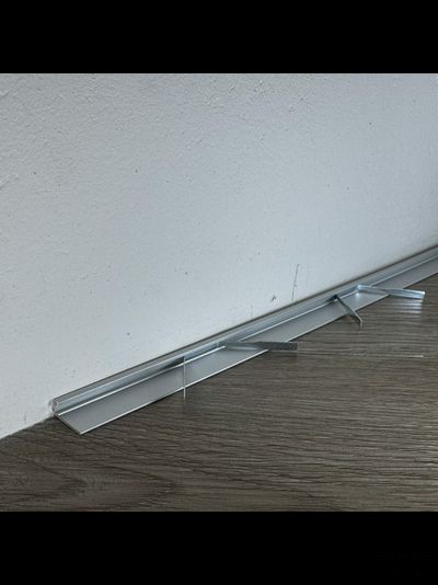 Щелевой плинтус PRO DESIGN MINI 7067  Не анодированный