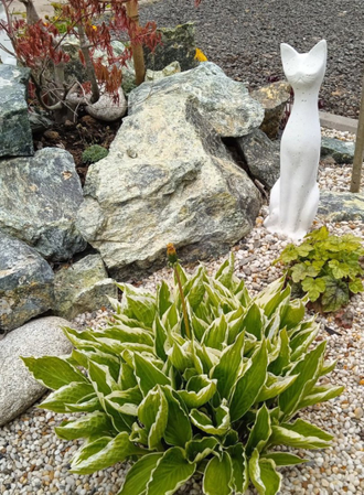 Кошка из бетона h43