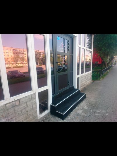 Комплект для укладки покрытия из резиновой крошки "Резиновый пол" 1м2, толщ 10мм (Базовый с чёрной крошкой)