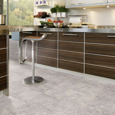 Виниловый пол Wineo 400 Stone Бетон Серый Крафтовый RLC302SL 31 класс толщина 5.5 мм замковый с фаской и подложкой 1.86 м2