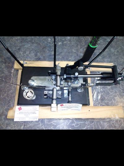 Разводной станок для ленточных пил, двухсторонний, полуавтоматический