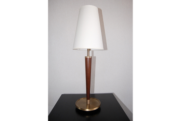 Настольная лампа для гостиницы 