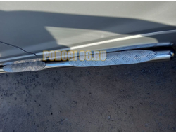 Пороги труба с проступью из алюминиевого рифленого листа d76 для Suzuki Grand Vitara (2013-2015)