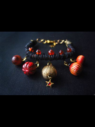 &quot;Цирк волшебный под Рыжей звездою&quot;, нарядный браслет с тыквами, звёздами и чешским стеклом