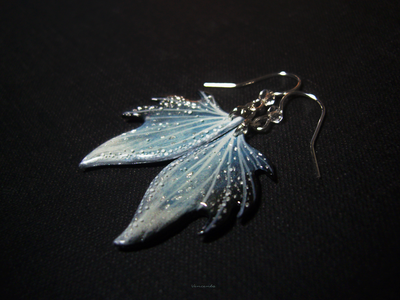"Сказочная дымка", лёгкие серьги с крылышками феи и хрусталиками